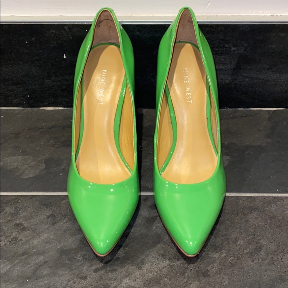Green point toe Heels👒